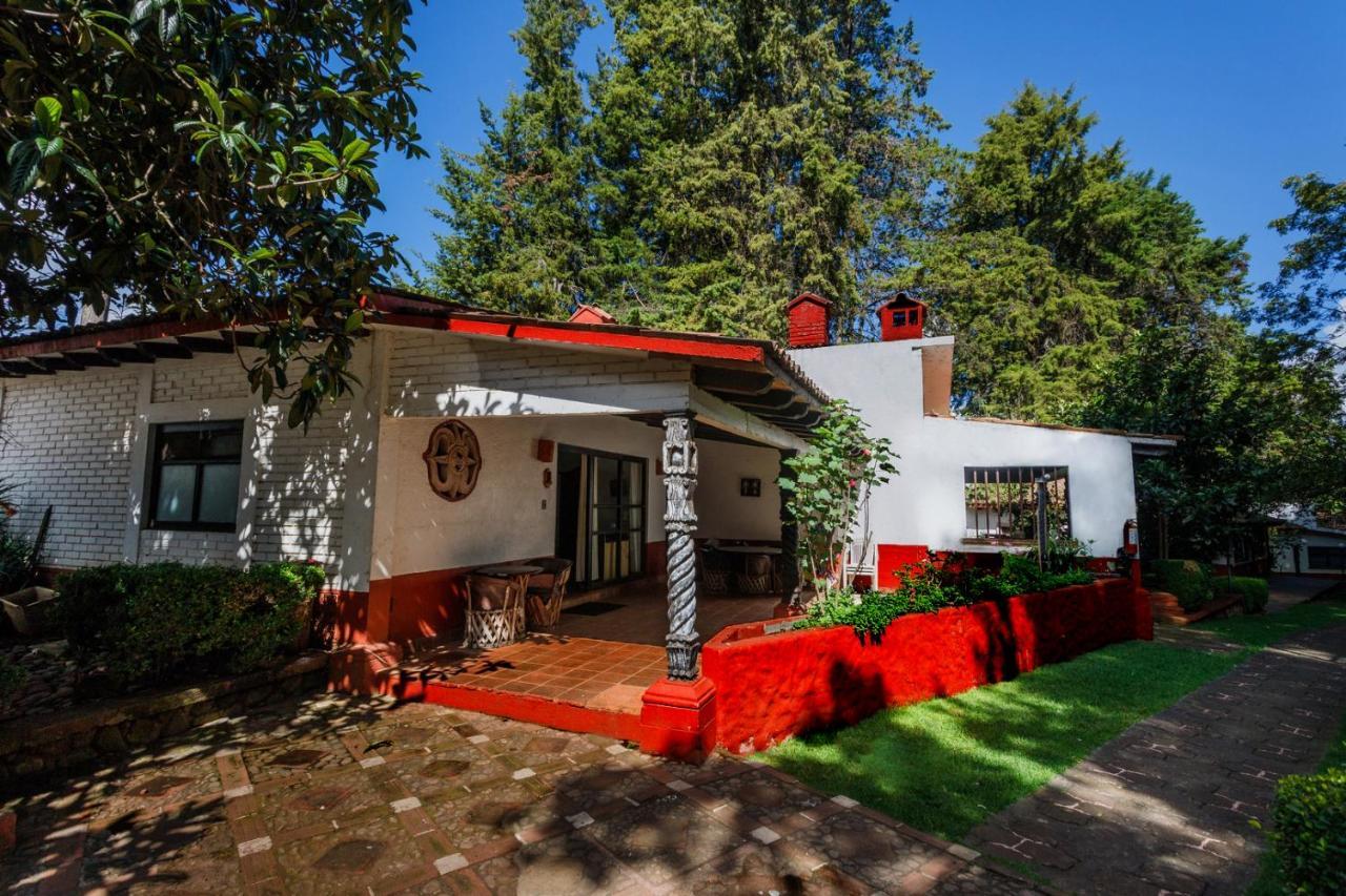 Lago Sol Hotel & Suites Tzintzuntzan Exterior photo