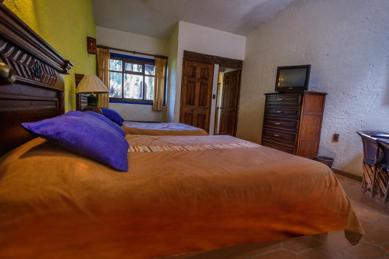 Lago Sol Hotel & Suites Tzintzuntzan Exterior photo