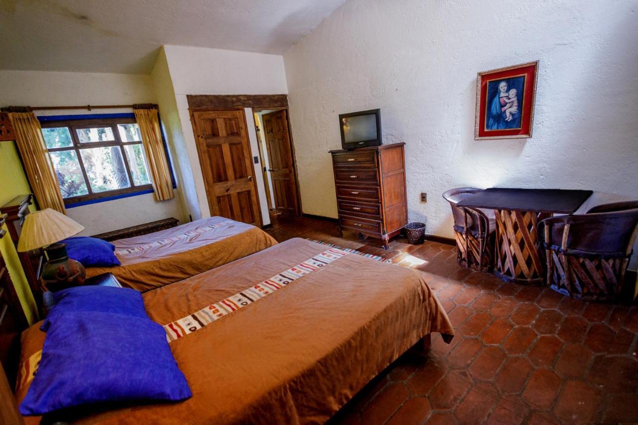 Lago Sol Hotel & Suites Tzintzuntzan Exterior photo
