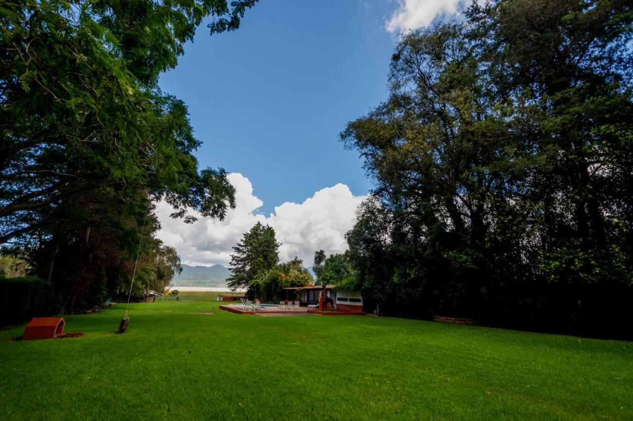 Lago Sol Hotel & Suites Tzintzuntzan Exterior photo